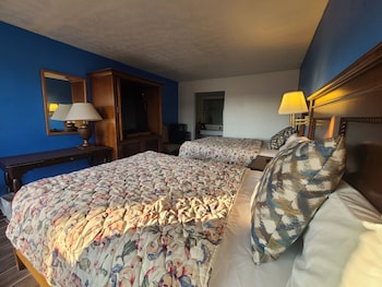 Double Room, 2 Queen Beds, Non Smoking
