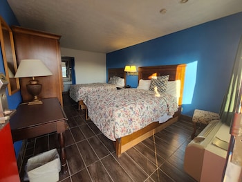 Double Room, 2 Queen Beds, Non Smoking