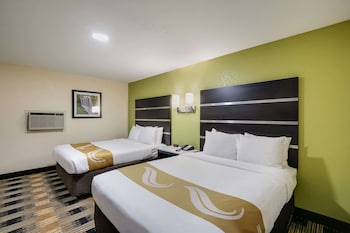 Suite, 2 Queen Beds, Non Smoking, Jetted Tub