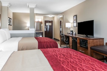 Suite, Multiple Beds, Non Smoking (2 Queen, 2 Person Sofa Bed)