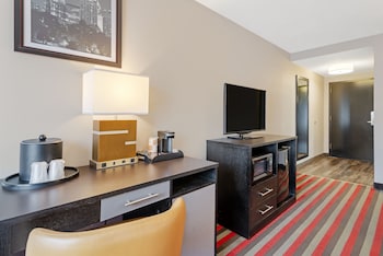 Standard Room, 2 Queen Beds, Non Smoking