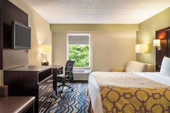 Standard Room, 1 King Bed
