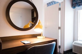 Suite, 1 King Bed