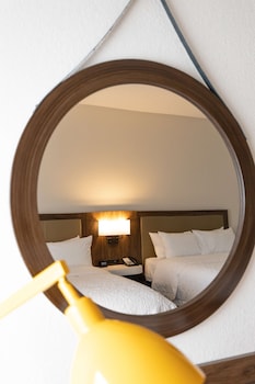 Room, 2 Queen Beds, Refrigerator & Microwave