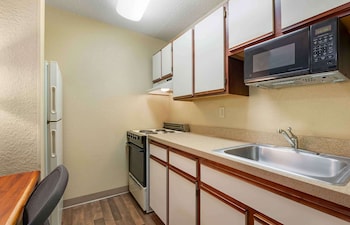 Studio, 1 Queen Bed, Non Smoking