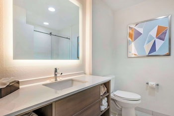 Suite, Non Smoking (2 Queen Beds & 1 Sofa Bed)