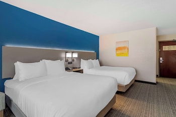 Standard Room, 2 Queen Beds, Non Smoking