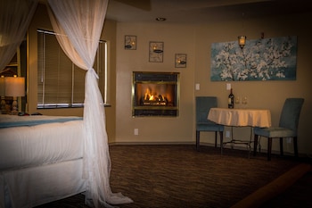 Grand Honeymoon Suite