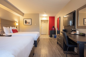 Deluxe Room, 2 Double Beds, Non Smoking (Water Front, PETS ALLOWED)