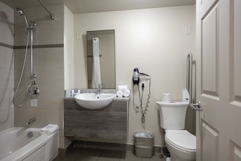 Room, 1 Queen Bed, Accessible, Non Smoking (Mobility, Water Front)