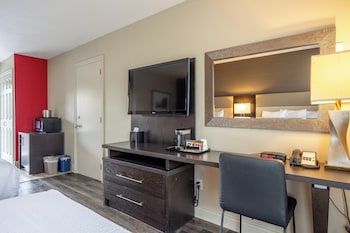 Room, 2 Double Beds, Non Smoking (No Pets)
