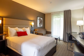 Room, 1 Queen Bed, Non Smoking (Water Front) (No Pets)