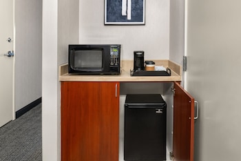 Room, 1 King Bed (Hearing Accessible)