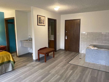 Suite, 1 King Bed, Non Smoking, Jetted Tub