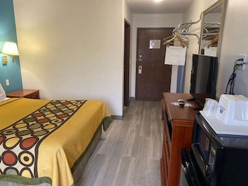 Room, 1 Queen Bed, Non Smoking