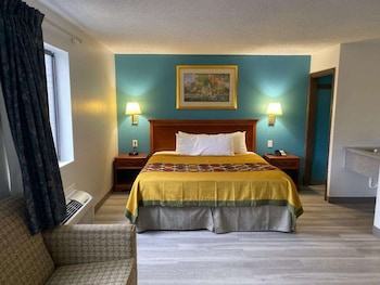 Suite, 1 King Bed, Non Smoking, Jetted Tub