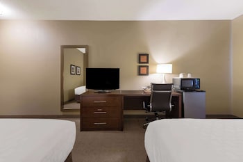Standard Room, 2 Queen Beds, Non Smoking