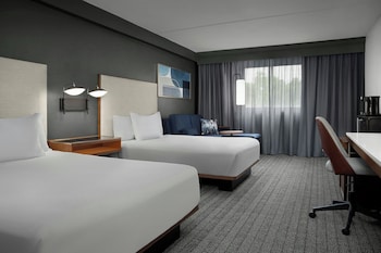 Room, Multiple Beds (Mobility Accessible, Tub)