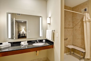 Room, 1 King Bed, Accessible, Fireplace (Roll-in Shower)