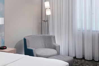 Room, 1 King Bed with Sofa bed, Accessible Bathtub, Balcony