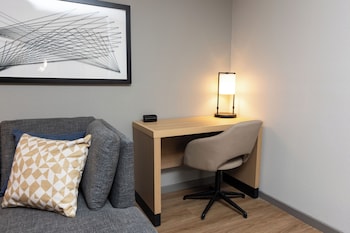 Room, 1 King Bed (High Floor)