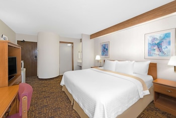 Standard Room, 1 King Bed, Accessible