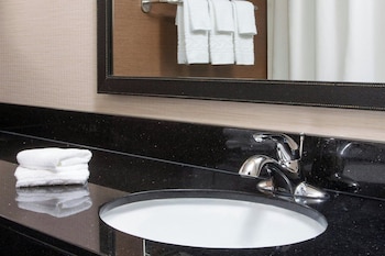 Suite, 1 King Bed with Sofa bed, Hearing Accessible (Accessible Bathtub)