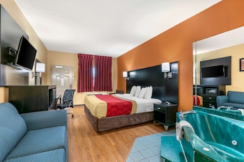 Suite, 1 King Bed, Smoking, Jetted Tub