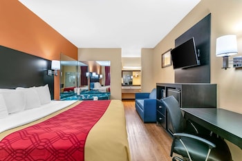 Suite, 1 King Bed, Smoking, Jetted Tub
