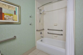 Standard Room, 2 Queen Beds Accessible Tub