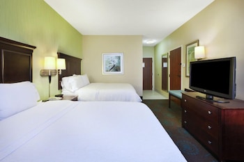 Standard Room, 2 Queen Beds Accessible Tub