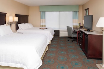 Standard Room, 2 Queen Beds Accessible Tub