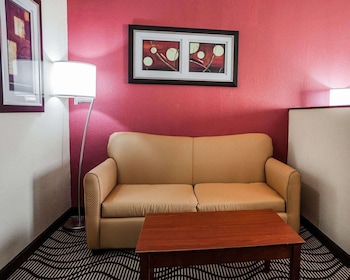 Suite, 1 King Bed with Sofa bed, Non Smoking