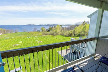 Room, 2 Queen Beds, Balcony, Bay View