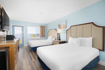 Standard Room, 2 Queen Beds, Bay View, Ground Floor