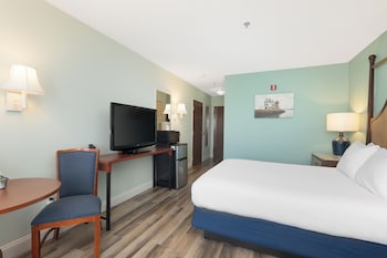 Standard Room, 1 Queen Bed, Accessible, Bay View