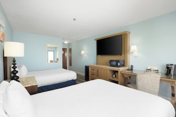 Standard Room, 2 Queen Beds, Bay View, Ground Floor