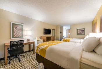 Standard Room, 2 Queen Beds, Non Smoking