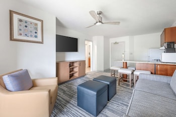 1 Bedroom King Suite with Balcony