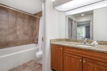 Studio with a Queen Bed and Balcony