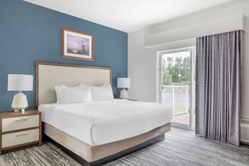 2 Bedroom 2 Kg Suite W/balcony Full Kitchen