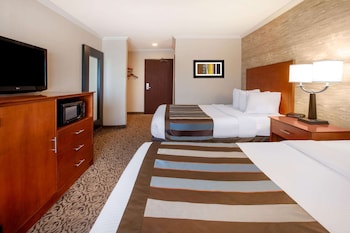 Room, 2 Queen Beds, Non Smoking (Mobility)