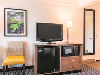 Room, 2 Double Beds, Accessible, Non Smoking (Mobility Accessible)