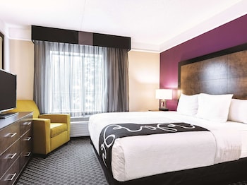 Suite, 1 King Bed, Non Smoking