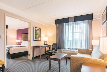 Suite, 1 King Bed, Non Smoking