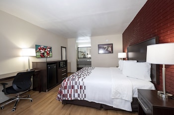 Deluxe Room, 1 King Bed, Smoking