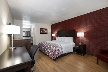 Deluxe Room, 1 King Bed, Smoking