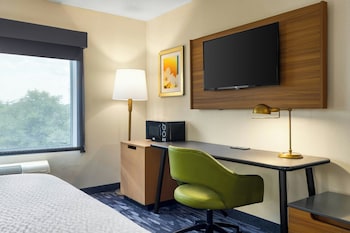 Room, 1 King Bed, Hearing Accessible (Transfer Shower & Roll-in Shower)