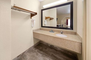 Basic Double Room, 2 Bedrooms, Smoking