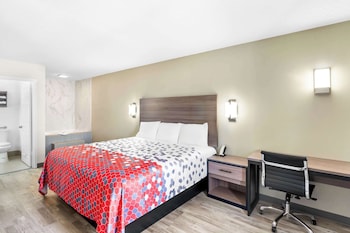 Suite, 1 King Bed, Non Smoking
